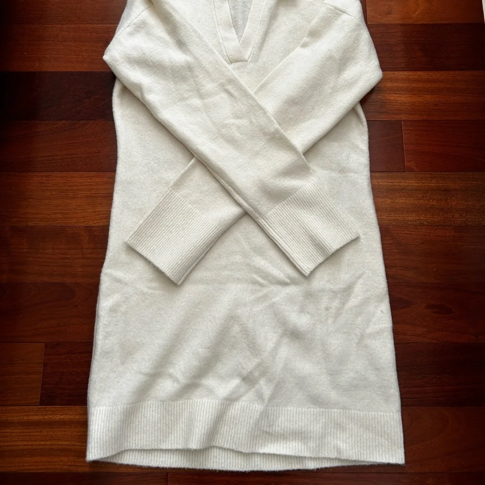 NWT Abercrombie Cream Knit Collared Sweater Dress - Picture 4 of 4